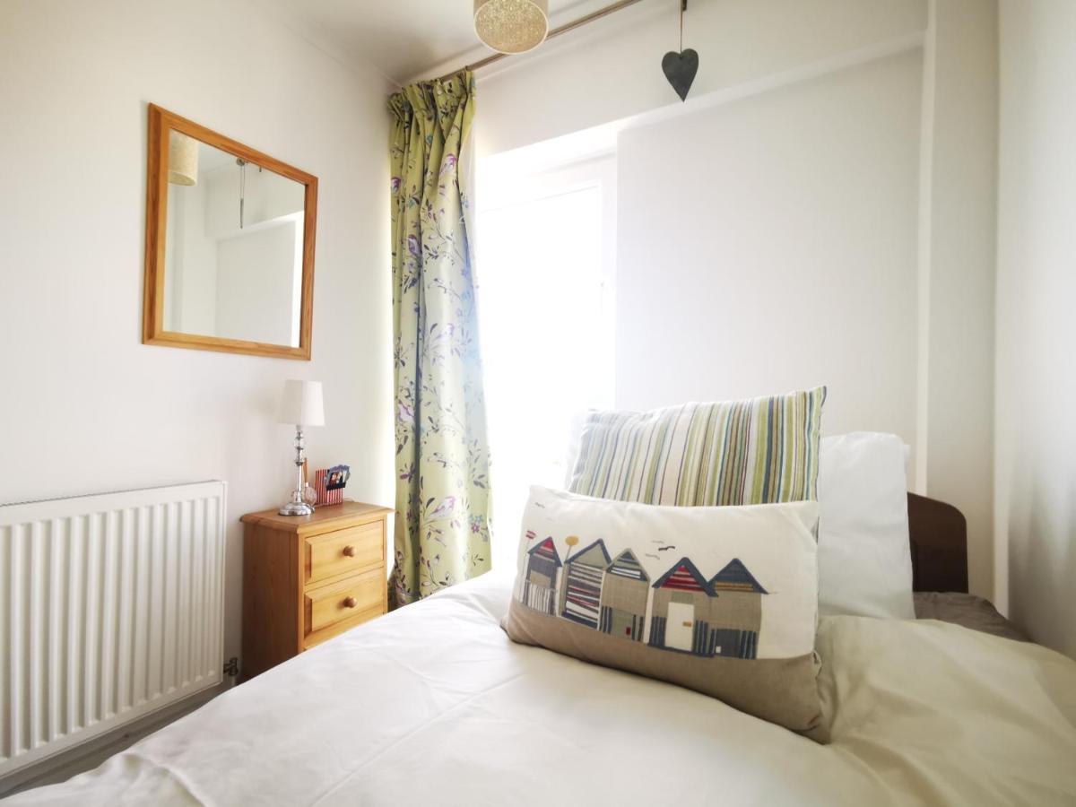Sea View 3 Bedroom Seaside Property Chichester Bagian luar foto